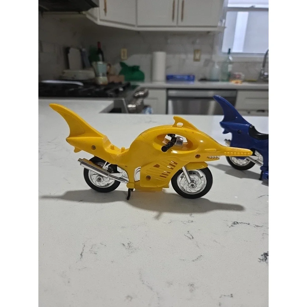 Vintage 1995 Bandai Mighty Morphin Power Ranger Yellow And Blue Shark Motorcycle